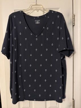 Lane Bryant Navy Short-Sleeve V-Neck Shirt with White Anchor Print